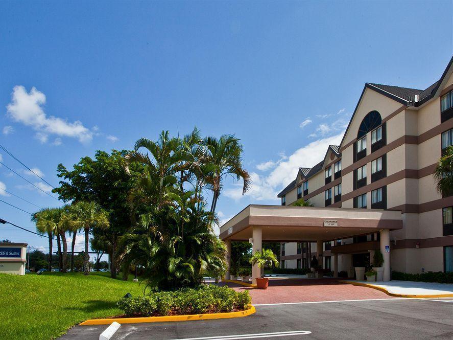 Holiday Inn Express Fort Lauderdale North - Executive Airport By Ihg Extérieur photo