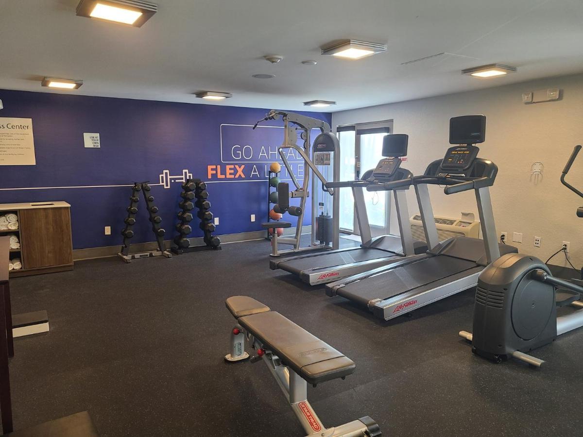 Holiday Inn Express Fort Lauderdale North - Executive Airport By Ihg Extérieur photo