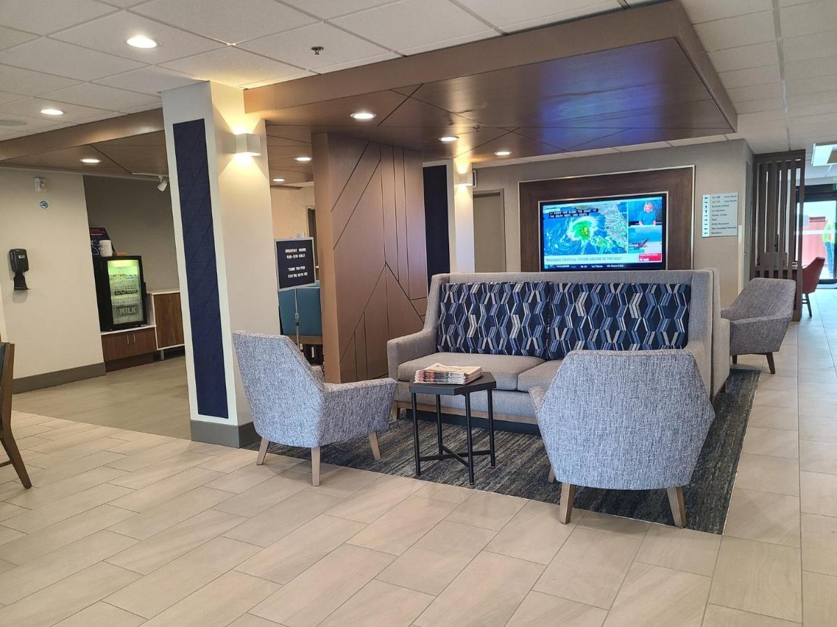 Holiday Inn Express Fort Lauderdale North - Executive Airport By Ihg Extérieur photo
