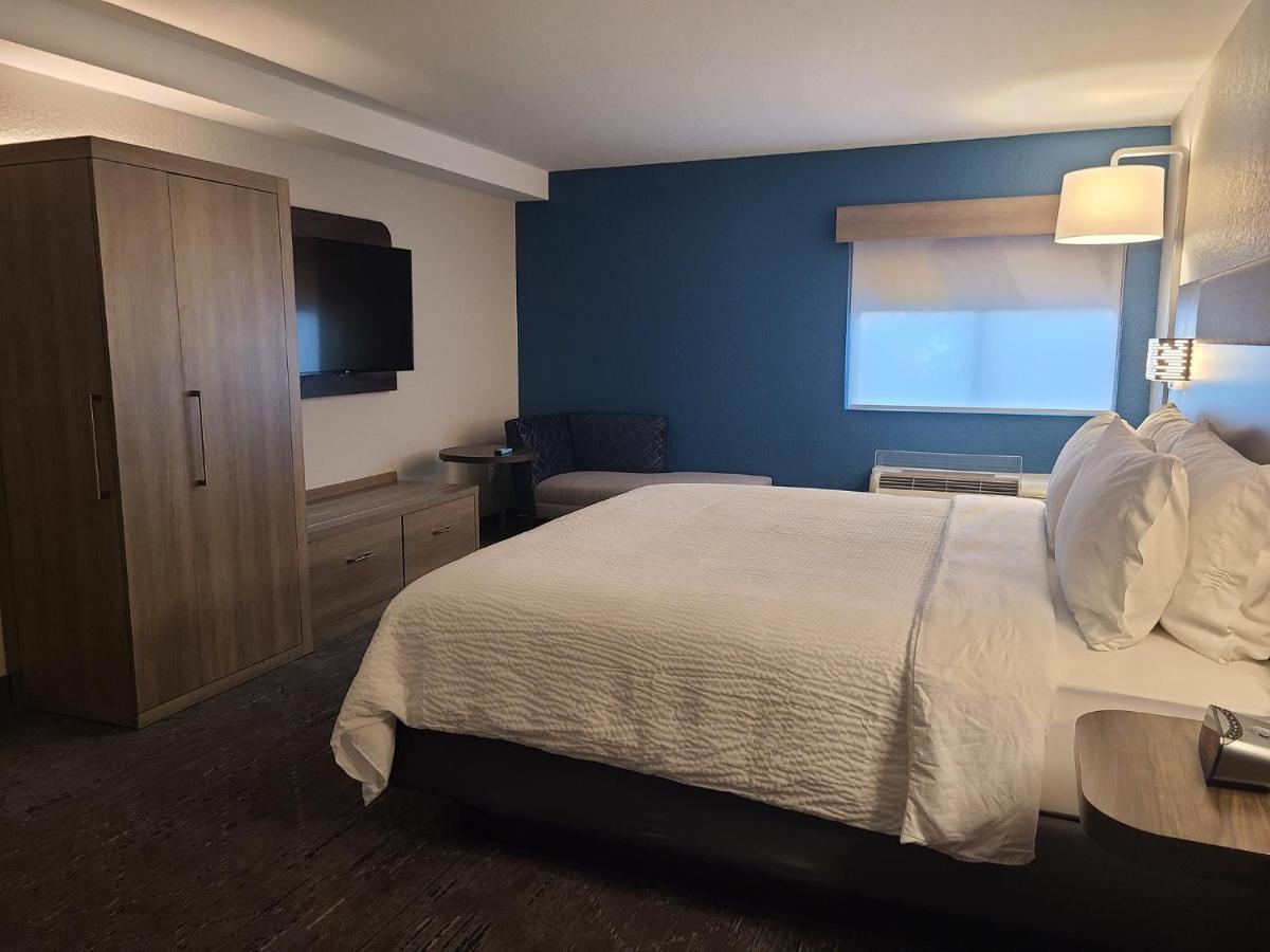 Holiday Inn Express Fort Lauderdale North - Executive Airport By Ihg Extérieur photo