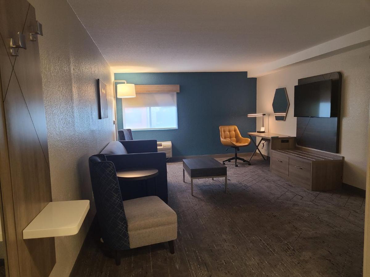 Holiday Inn Express Fort Lauderdale North - Executive Airport By Ihg Extérieur photo