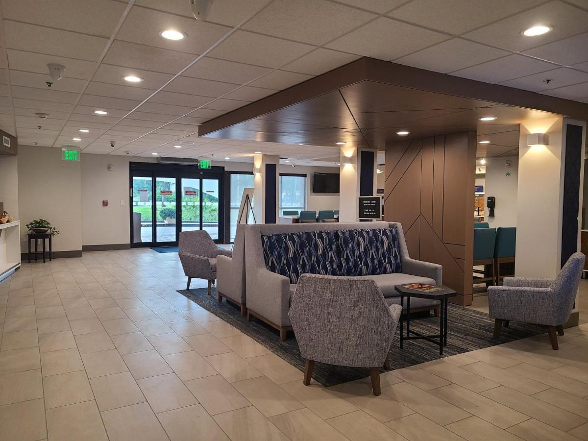 Holiday Inn Express Fort Lauderdale North - Executive Airport By Ihg Extérieur photo