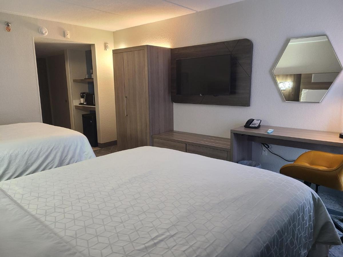 Holiday Inn Express Fort Lauderdale North - Executive Airport By Ihg Extérieur photo