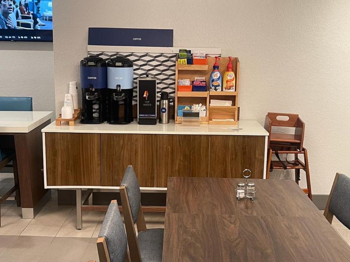 Holiday Inn Express Fort Lauderdale North - Executive Airport By Ihg Extérieur photo
