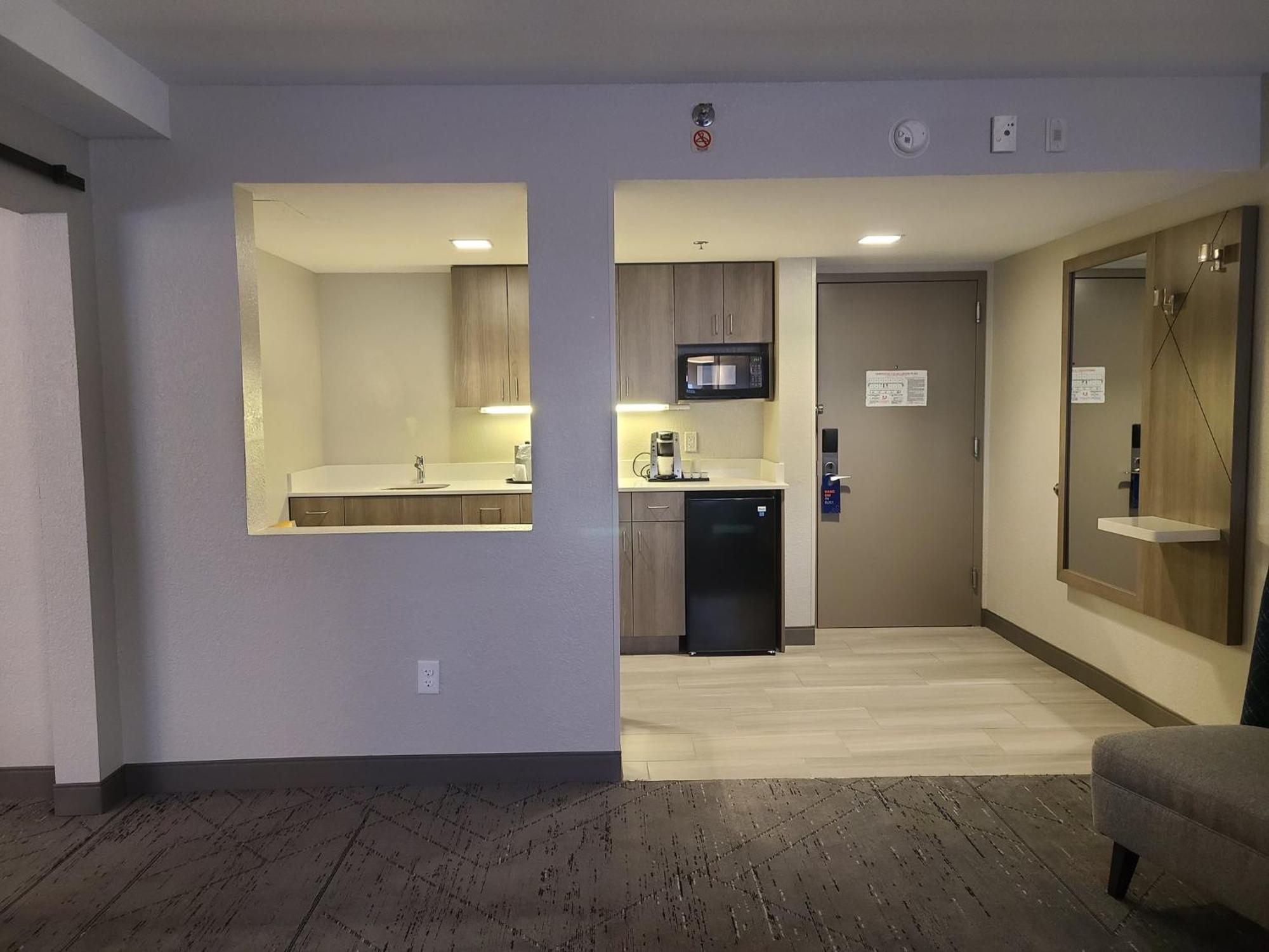 Holiday Inn Express Fort Lauderdale North - Executive Airport By Ihg Extérieur photo