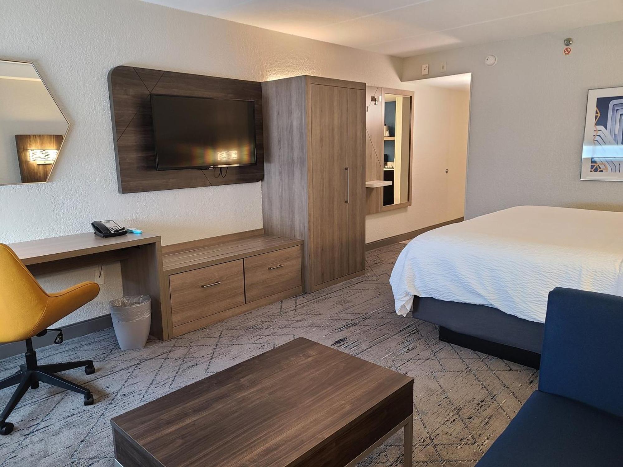 Holiday Inn Express Fort Lauderdale North - Executive Airport By Ihg Extérieur photo