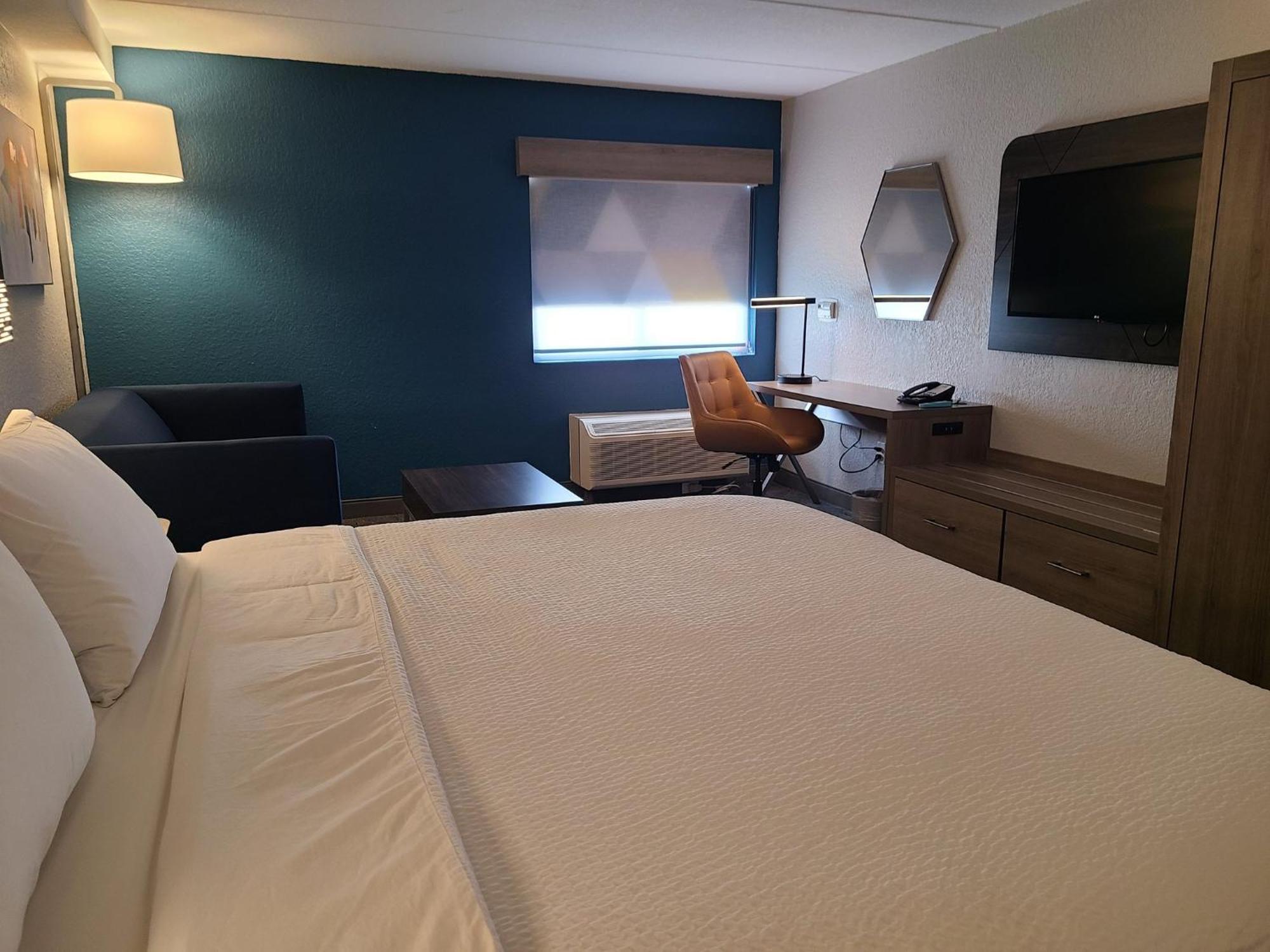 Holiday Inn Express Fort Lauderdale North - Executive Airport By Ihg Extérieur photo