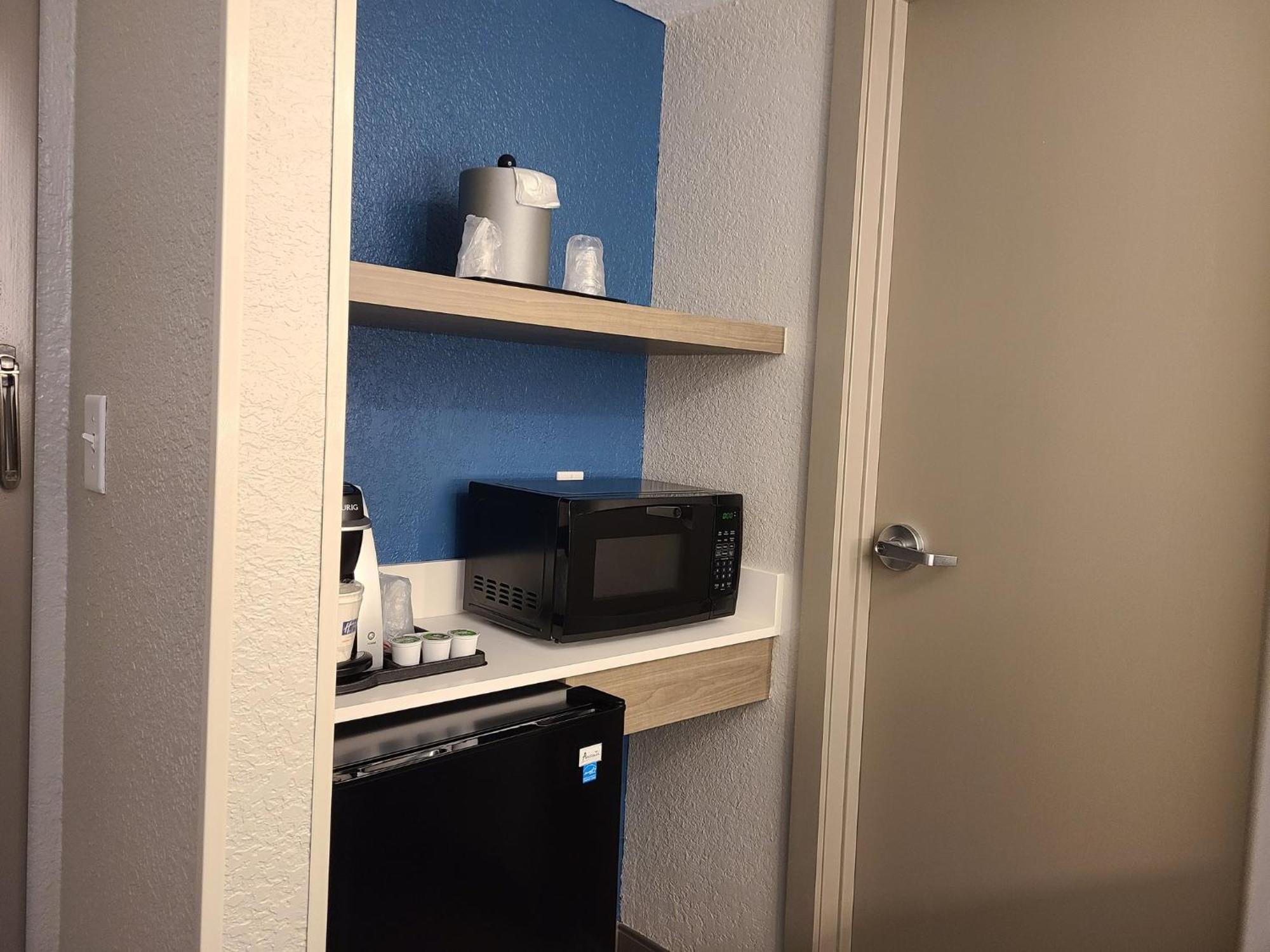 Holiday Inn Express Fort Lauderdale North - Executive Airport By Ihg Extérieur photo