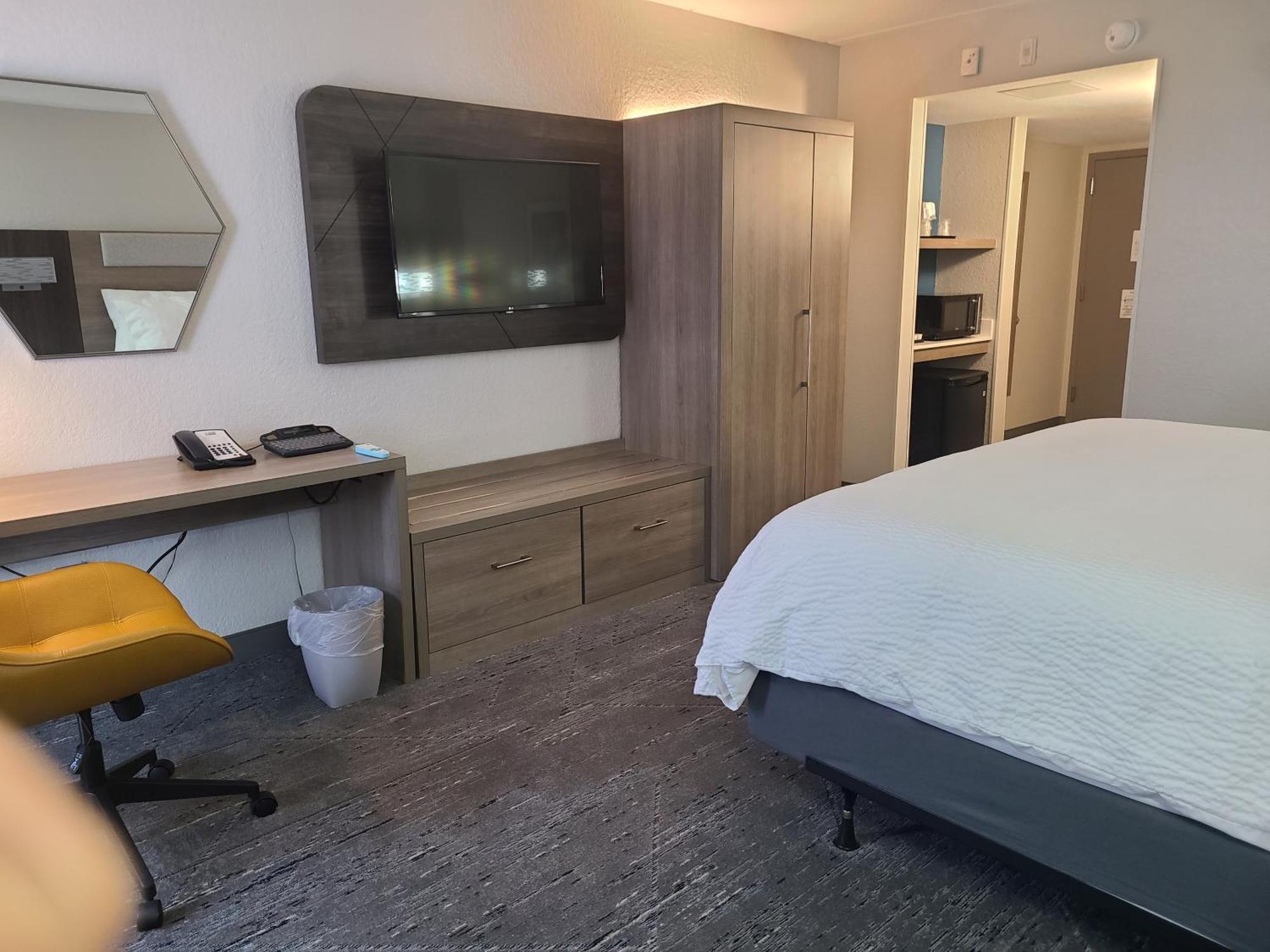 Holiday Inn Express Fort Lauderdale North - Executive Airport By Ihg Extérieur photo